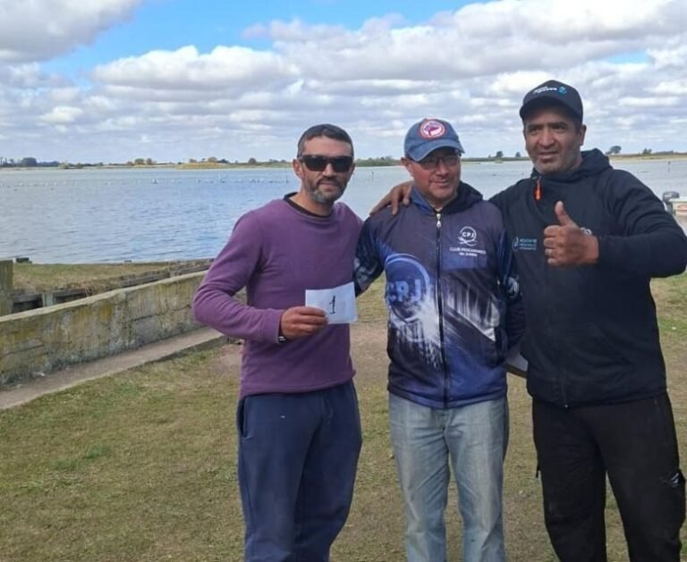 Una dupla de Bragado ganó el torneo de pejerrey embarcado en Junín